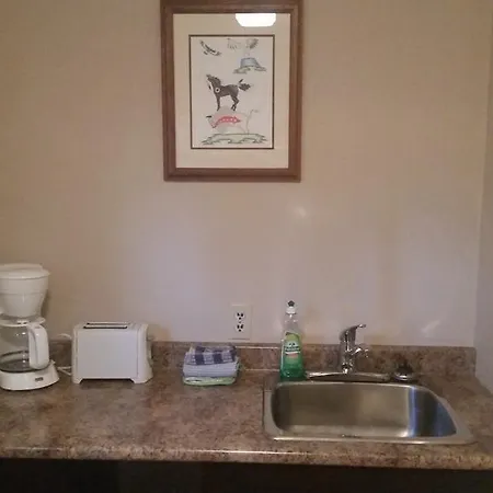 Parkway Motel & European Lodges Pincher Creek Room photo