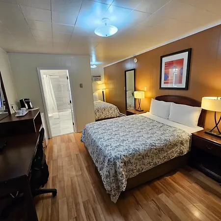 Parkway Motel & European Lodges Pincher Creek Room photo